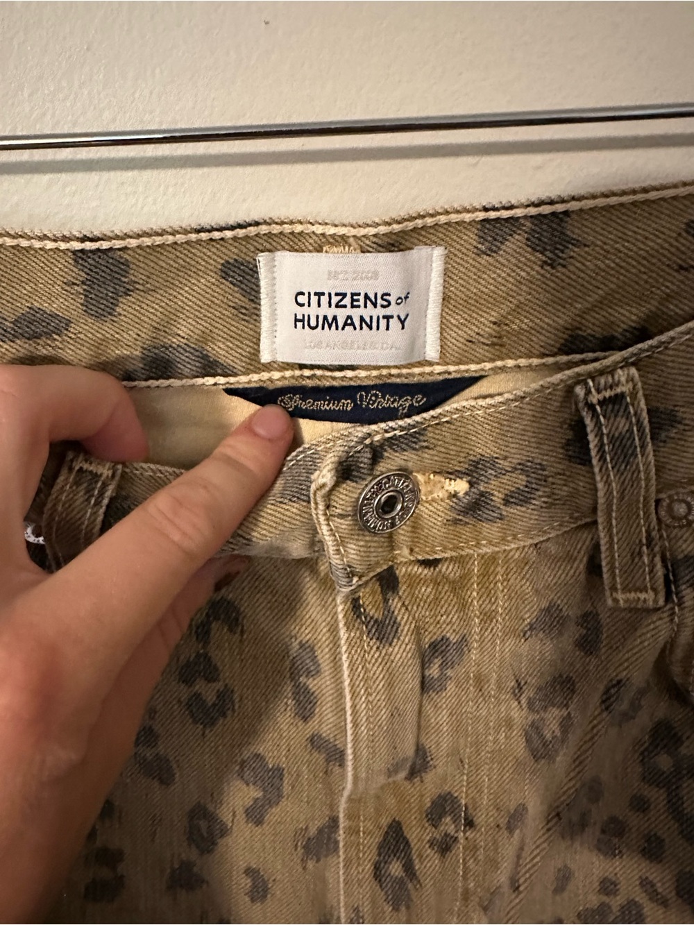 NWOT Citizens of Humaity Miro barrel cheetah jeans - Picture 5 of 9